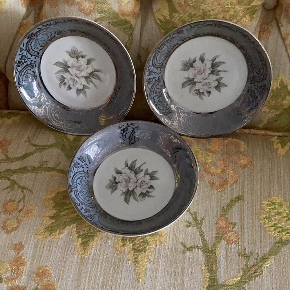 Vintage Royal Cathay China fine porcelain fruit/dessert bowls